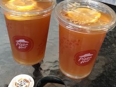 -必胜客(宝杨路宅急送店)