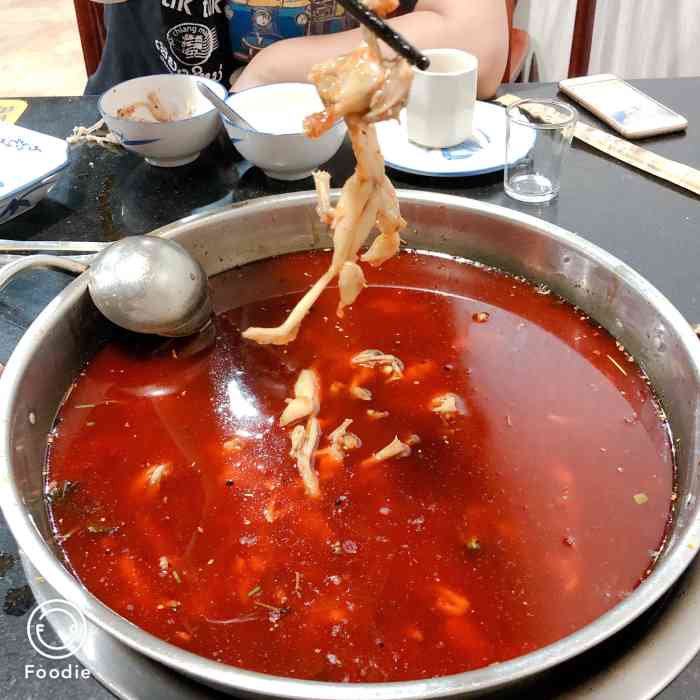 竹荪鸡火锅(资中店)-"被同事强烈安利的兔火锅~曾让我深深痴迷过.