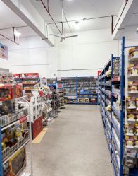 -逝水玩具折扣店