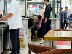 -黄阿姨锅贴大王(万航渡路店)