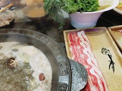 -疯狂的筷子老灶九宫格火锅