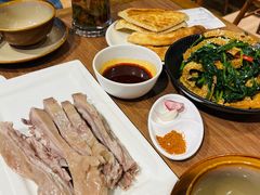 手抓羊肉半斤-贯贯吉·清真餐厅(浙江中路店)