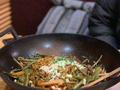 精选肋排焖面-金豆角砂锅焖面(安贞店)
