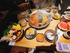 -湊湊火锅·茶憩(杭州湖滨银泰in77店)