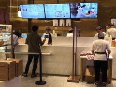 -奈雪的茶(湖滨银泰in77C区PRO店)