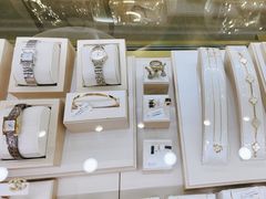 -海星奢选二手奢侈品手表包包鉴定回收寄卖(墨玉南路店)