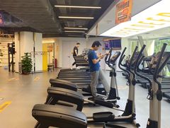 -超鹿运动(达信大厦店)