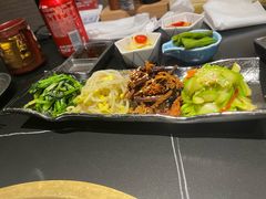 -山川小町·极番烧肉(新地假日广场店)