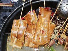 -两三事小郡肝串串香火锅(桂庙店)