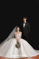 -玫瑰星座婚纱摄影轻奢定制(双井店)