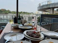 -MONICH牛排融合餐厅(和义大道购物中心店)