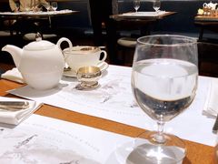 -The Diamond Jubilee Tea Salon at Fortnum & Mason