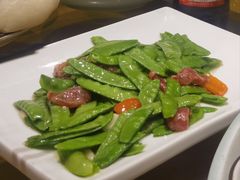 荷兰豆炒腊香肠-船夫鱼锅(衢江路店)