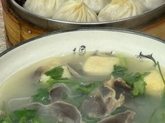 秘制汤包-曼曼汤包(建国西路店)