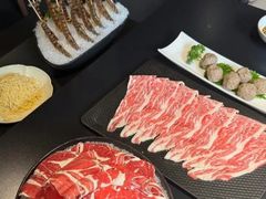 -鲜入唯煮·港式海鲜牛肉火锅(金宝街店)