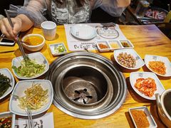 -唯成•韩国炭火烤肉 유성고기