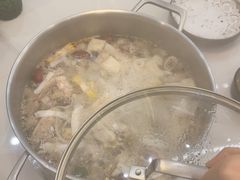 -喃喃椰·糟粕醋·椰子鸡火锅(七堡花园店)