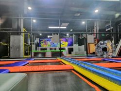 -蹦贝运动中心·蹦床·攀岩·闯关(龙岗店)