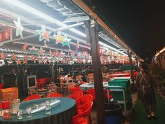 -冰冰龙虾·江湖菜·花园江景餐厅