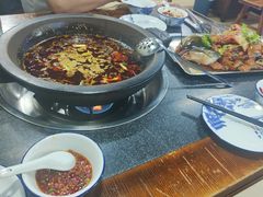 -秦巴石锅鱼