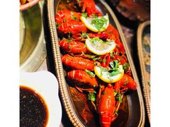 -沪小二炭火蛙锅(淮海中路美食不夜城店)