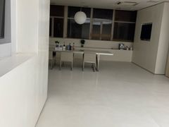 -卡罗酒店(东门晒布地铁站店)