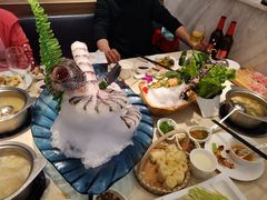 -海上明月海鲜火锅 鲜切牛肉