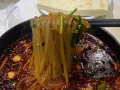 -牵人麻辣粉(粉巷店)