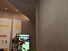 -灸春堂·艾灸·痛症·整脊连锁(之江银泰店)