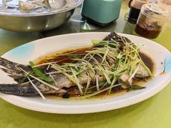 -雪湖煜辰鱼头老店(雪野湖店)