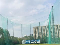 -仙霞高尔夫练习场-停车场