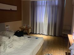 -廣大酒店(广州钟落潭地铁站店)