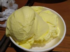 榴莲冰淇淋-芭提雅Amporn Seafood自助餐厅