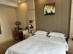 -清水湾酒店(深圳横岗塘坑地铁站店)