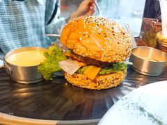 -Let'sBURGERplus·非常创意汉堡(三里屯店)