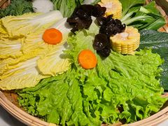 -尚尚仙·酸汤猪手·猪肚鸡火锅(华联万柳购物中心店)