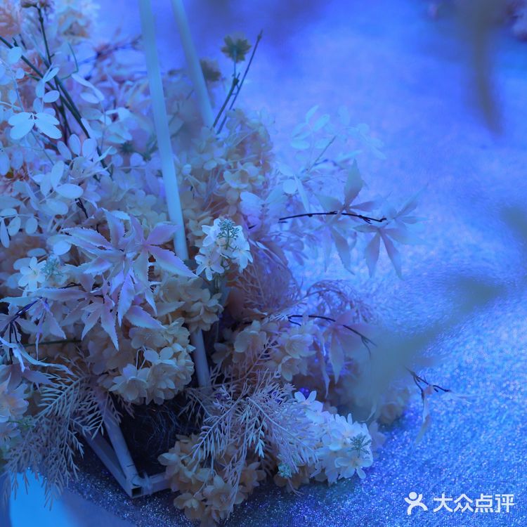 传统婚宴一般是由结婚的双方分别单独举办，随着时代的发