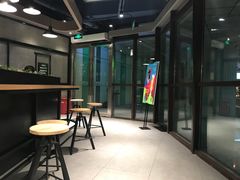 用餐区-瑞幸咖啡(水平方店)