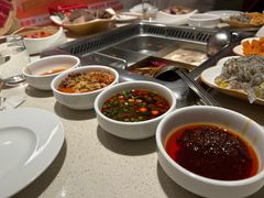 -海底捞火锅鲜切牛肉主题店(长寿路店)