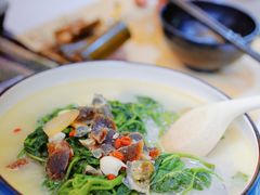 -刘姐啤酒鱼民族演艺餐厅(西街总店)