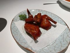 脆皮乳鸽-新荣记(BFC外滩金融中心店)
