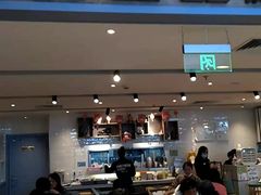 门面-满记甜品(巴黎春天宝山店)