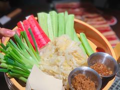 -张牌牌·东北烤肉小吃市集(金楠天街店)