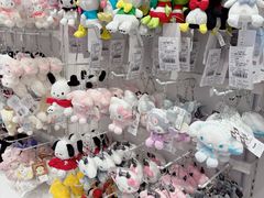 -三丽鸥(北京荟聚店)