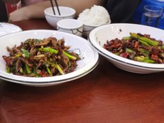 -湖南人家湘菜馆(镇江路店)