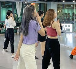 -STAR舞蹈工作室