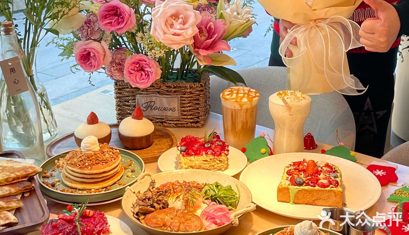 圣诞树下的甜蜜食光