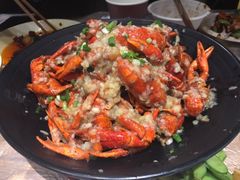 -巴厘龙虾·榜首油焖大虾(音乐学院·沿江酒馆店)