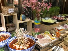 -大中华希尔顿酒店-念自助餐·嗨啤·小龙虾