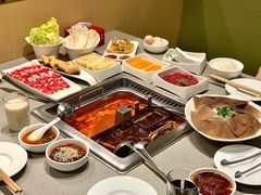 -海底捞火锅鲜切牛肉主题店(长寿路店)